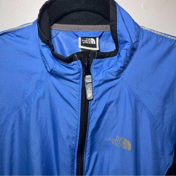The North Face Women blue and black full zip fannu pack windbreaker jacket in S - Picture 3 of 10